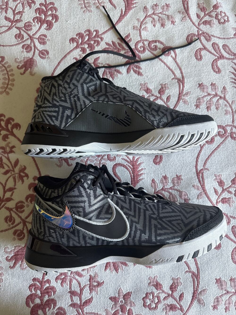 Nike Zoom LeBron NXXT Genisus size 10 men US